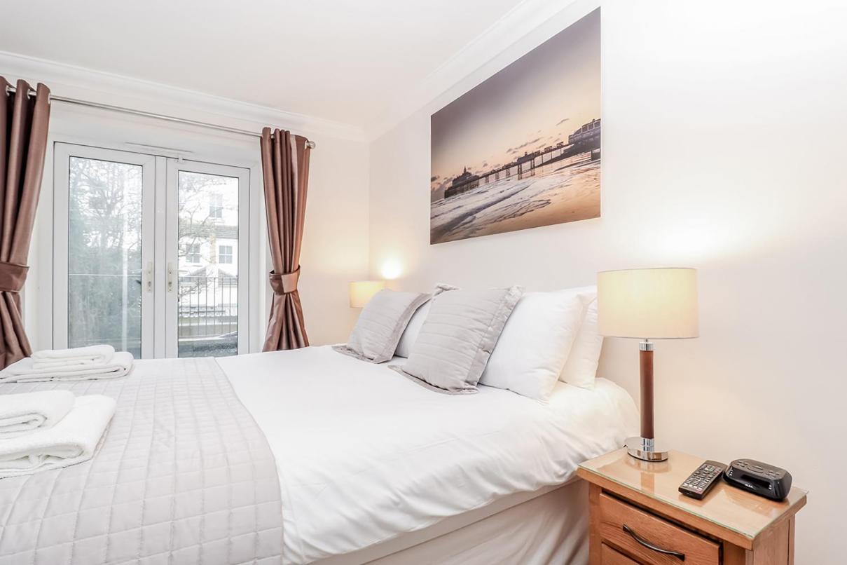 3 Queens Gardens Sea View Apartment Torneo de Torneo de Eastbourne Exterior foto